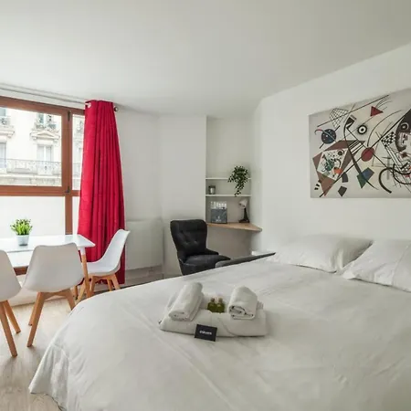 Apartment Bright And Cosy Flat At The Heart Of In A Trendy District - Welkeys Paris