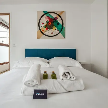 Bright And Cosy Flat At The Heart Of In A Trendy District - Welkeys Paris